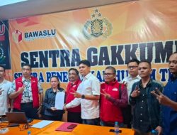 Tim Kuasa Hukum BERANI Laporkan Insiden Perusakan APK Paslon 02 ke Bawaslu