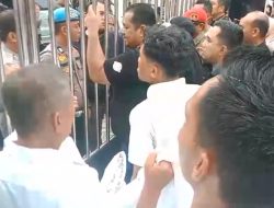 Ratusan Masyarakat Kota Medan Geruduk KPU Medan Minta Pemungutan Suara Ulang (PSU)