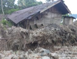 Anak Kecil Memohon Kepada Pelaku Agar Menghentikan Kegiatannya