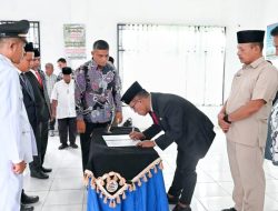 Bupati Tapanuli Tengah Lantik 8 Pejabat Administrator Dan Pengawas Di lingkungan Pemkab Tapteng