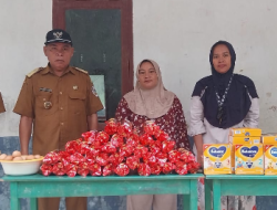 Kepala Desa Pananggahan Bagikan Susu Balita dan Makanan Tambahan Ibu Hamil Untuk Tapteng Naik Kelas