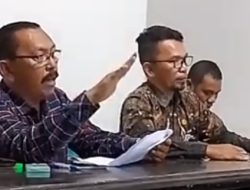 Kadis PMD Tapteng Tegaskan Tidak Bungkam, Terima Audiensi Wartawan di Aula Kantor PMD