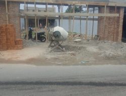 Bangunan Diduga Tak Miliki Izin PBG di Depan Kantor Lurah Tegal Sari Mandala III, Himbauan Kepling 13 Diabaikan!