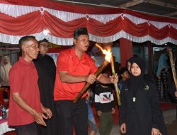 Refleksikan Kemerdekaan, Pemerintah Kelurahan Lubuk Tukko Baru Gelar Pawai Obor