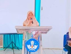 Plt. Sekdakab Tapteng Buka Sosialisasi Pengelolaan Sampah Tingkat OPD