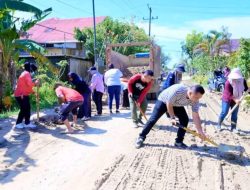 Bupati Tapteng, Kerahkan ASN Gotong-royong Bersihkan Rumah Warga Terdampak Banjir