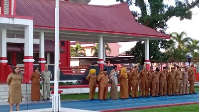 Apel Pagi Gabungan, Plt Kadis PP Dan KB Tapteng : Mari Kita Tingkatkan Disiplin