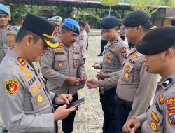 Kapolres Tapteng Sidak Mendadak Ponsel Anggota