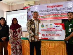 Sekdakab Tapteng Salurkan Santunan Kemensos Rp 1,17 Miliar untuk Ahli Waris Korban Bencana