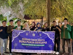 Wujudkan Kepedulian Ramadan, BEM UMN Al Washliyah Medan Berbagi Takjil dan Buka Puasa Bersama