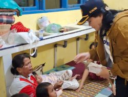 Dinkes Tapteng Kerahkan Tenaga Medis Tangani Pengungsi Banjir Susulan di Kelurahan Bonan Lumban
