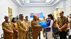 Wakil Bupati Tapteng Terima Bantuan Perlengkapan Ibadah dari Presiden RI untuk Korban Bencana