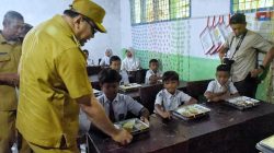 Bupati Tinjau Distribusi MBG di SDN 106144 Sei Mencirim