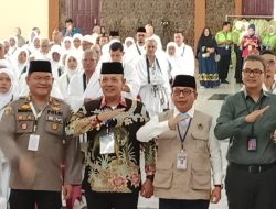 Wabup Tapteng Lepas Keberangkatan 357 Jemaah Haji Kloter 14 Embarkasi Medan Menuju Tanah Suci