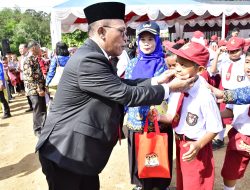 Harkitnas ke-118 Bupati Tapteng Gelar Upacara di Lokasi Bencana Kecamatan Tukka