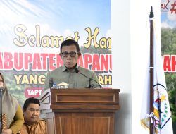 Bupati Masinton Pasaribu Hadiri Rapat Paripurna DPRD Tapteng Terkait Rekomendasi LKPJ TA 2025