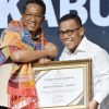 Penghargaan Kemenkumham untuk Bupati Tapanuli Tengah
