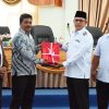 Mahmud Efendi Serahkan Ranperda Pertanggungjawaban Pelaksanaan APBD TA 2025 ke DPRD